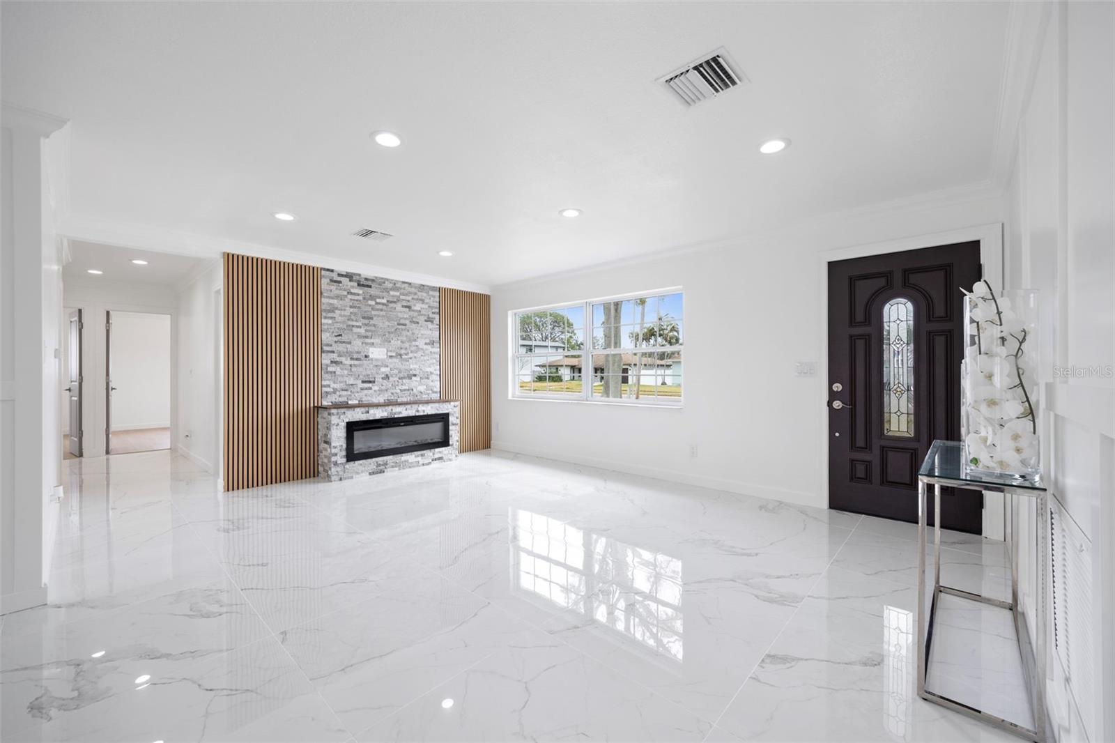 SHORE ACRES EDGEWATER SEC - Residential Lease