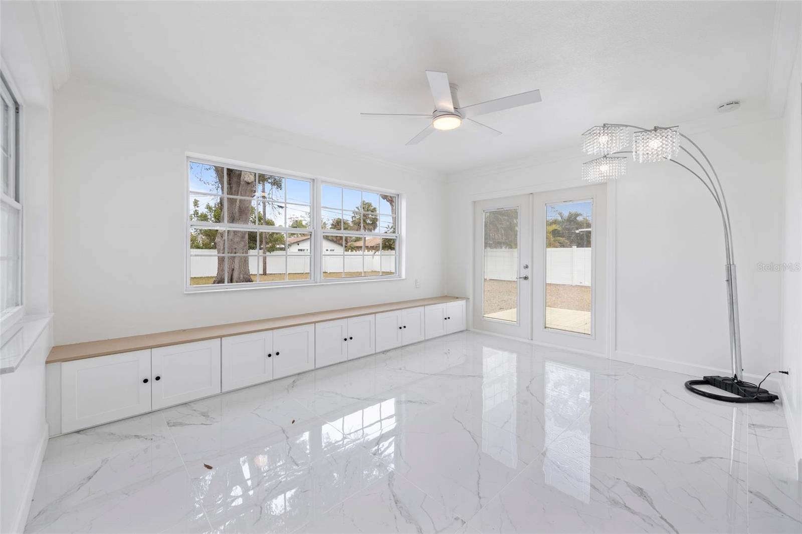 SHORE ACRES EDGEWATER SEC - Residential Lease