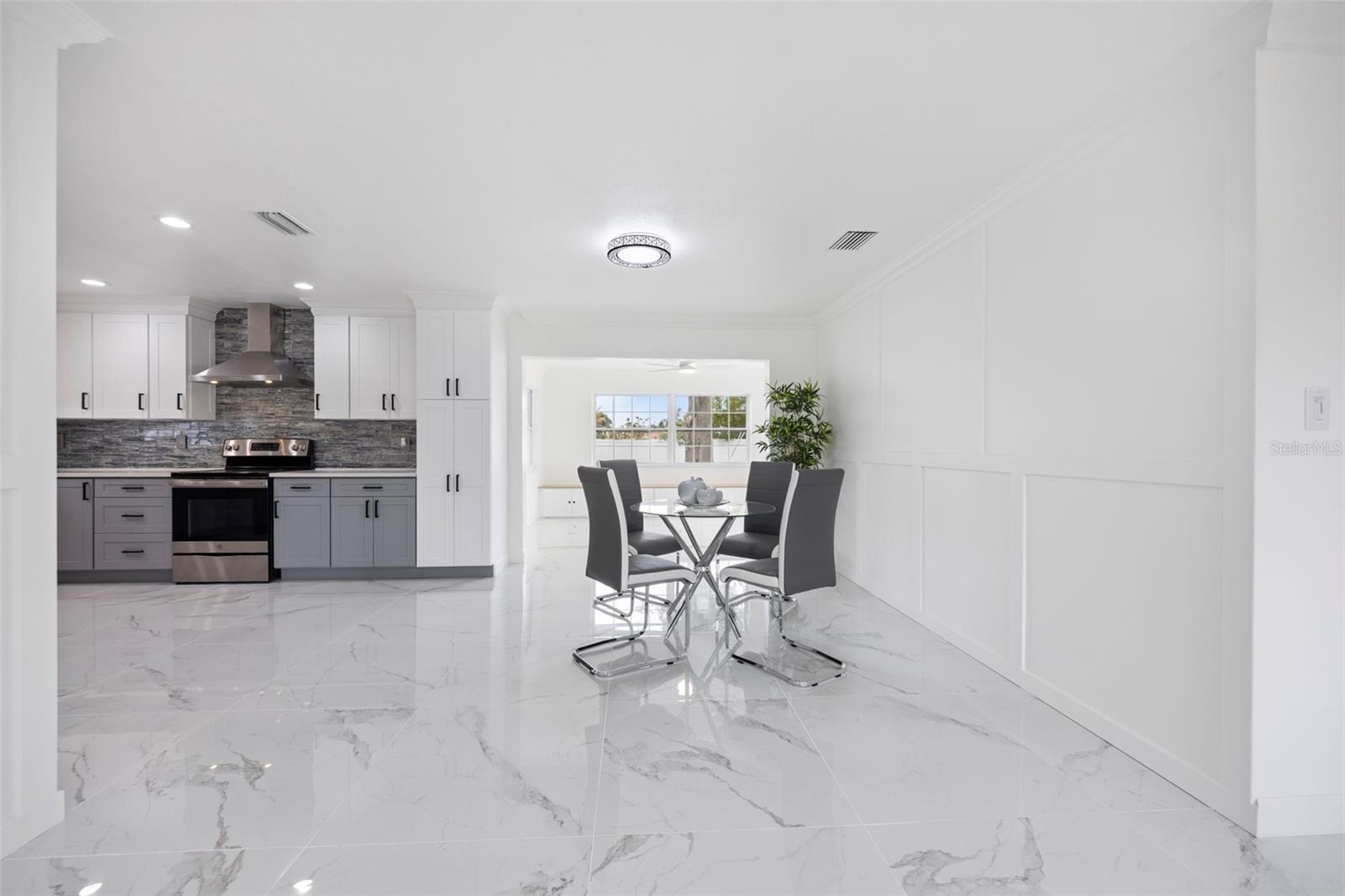 SHORE ACRES EDGEWATER SEC - Residential Lease