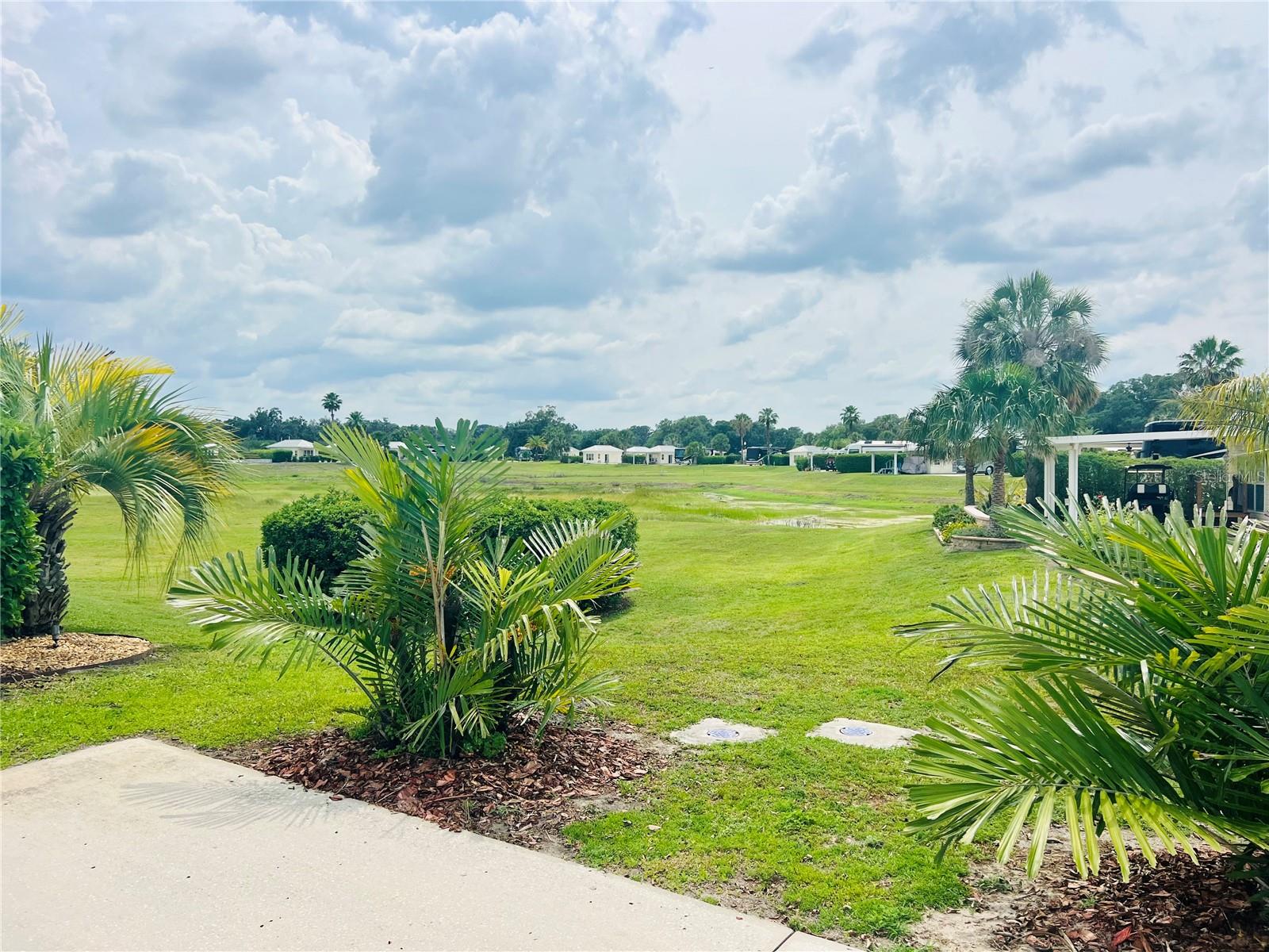 FLORIDA GRANDE MOTOR COACH RESIDENCE - Land