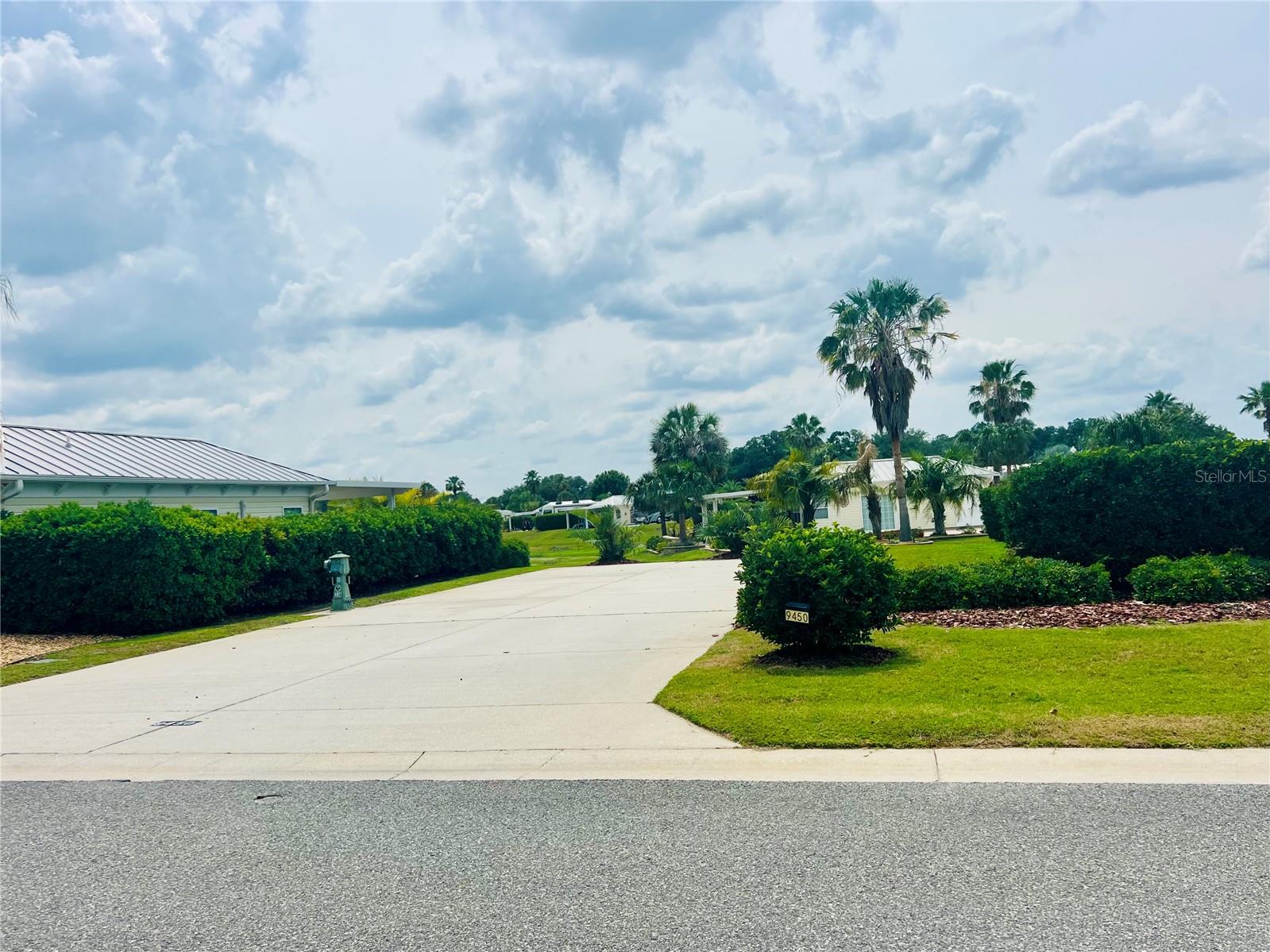 FLORIDA GRANDE MOTOR COACH RESIDENCE - Land