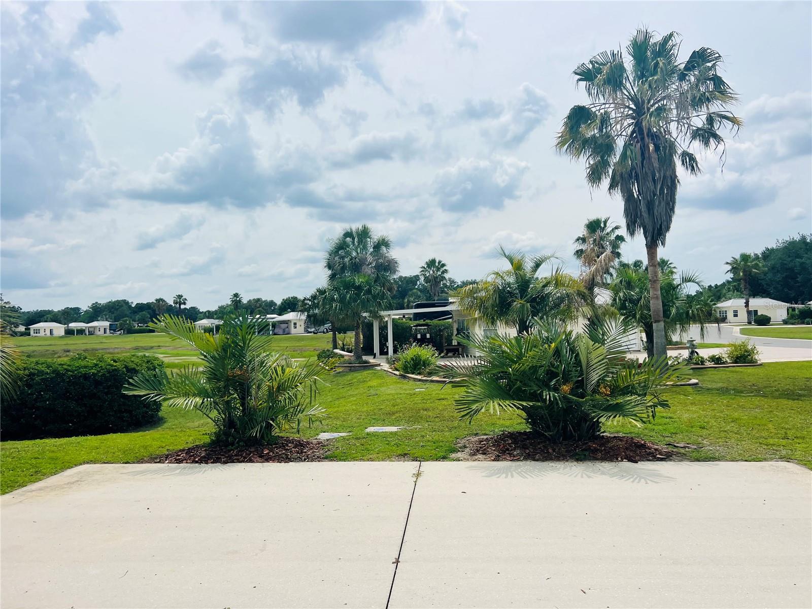 FLORIDA GRANDE MOTOR COACH RESIDENCE - Land