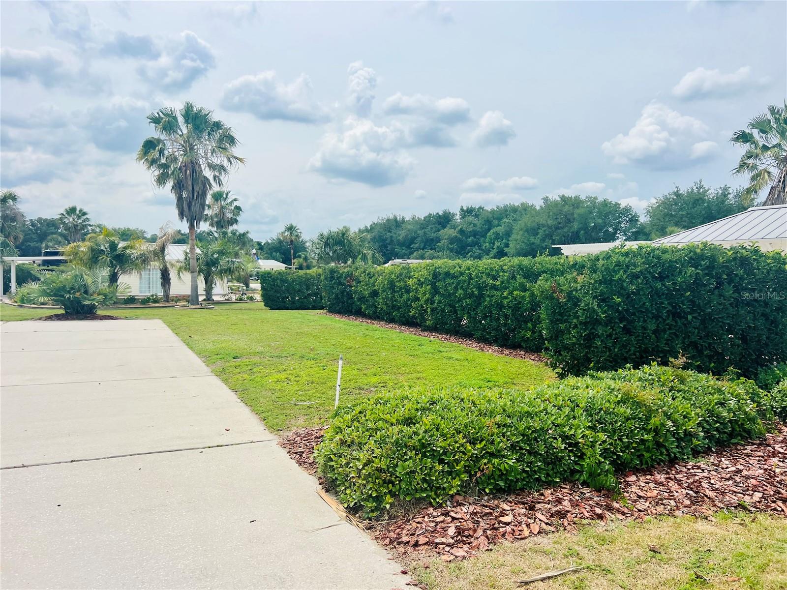 FLORIDA GRANDE MOTOR COACH RESIDENCE - Land