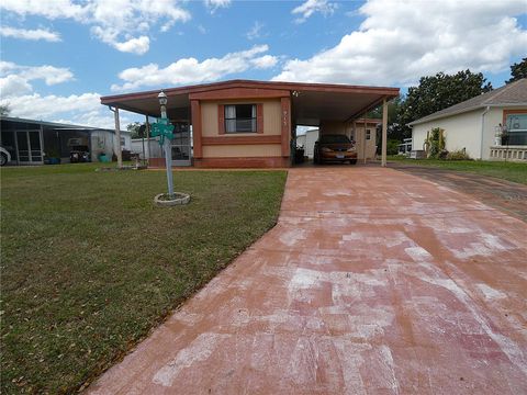 913 BEECHWOOD AVENUE LADY LAKE FL 32159