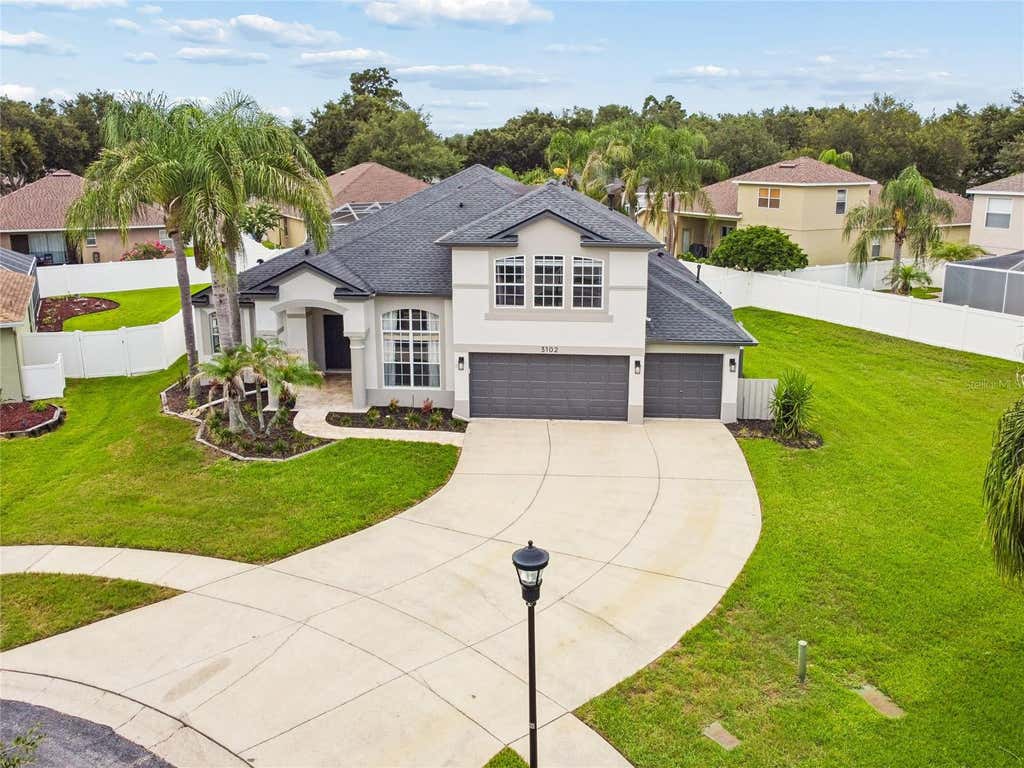 Photo of 3102 White Pheasant Place, Valrico, FL 33596 (MLS # TB8522769)