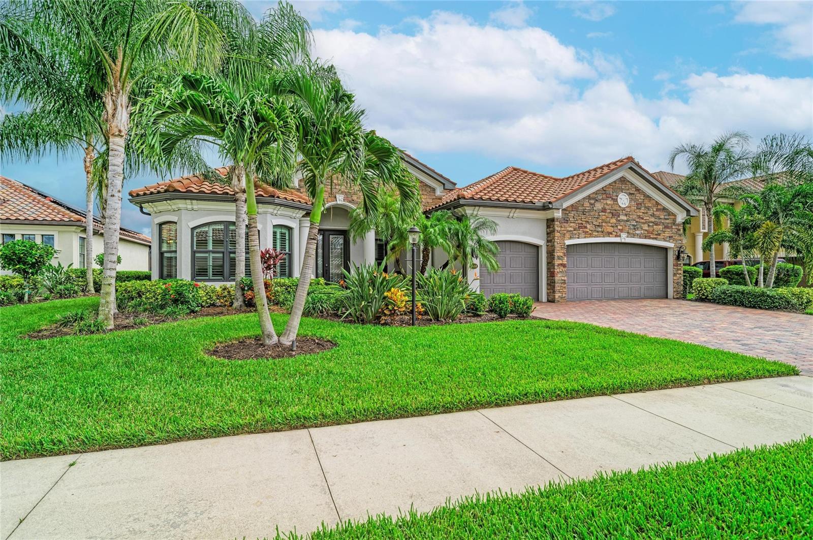 5660 CLOVERLEAF RUN