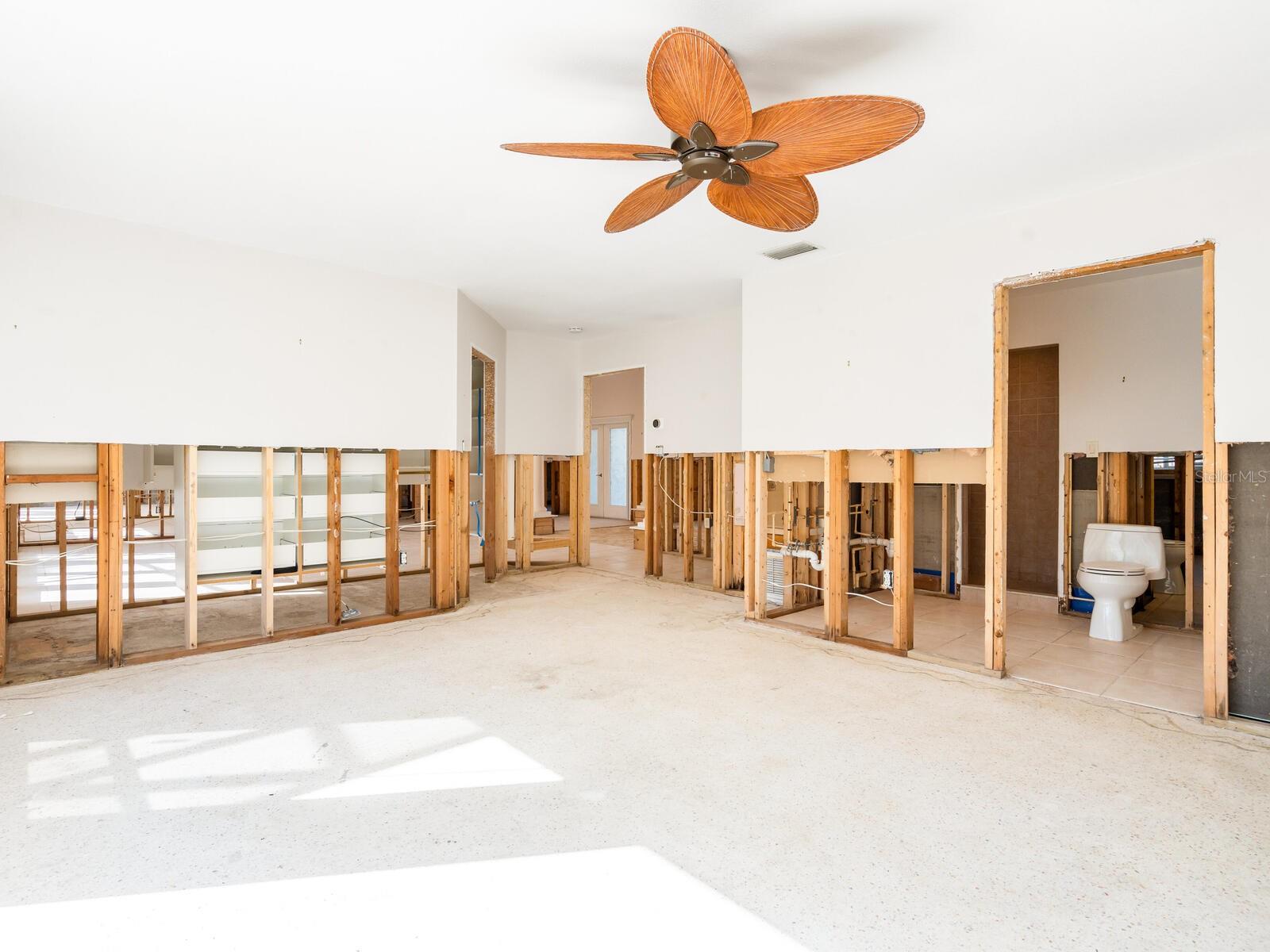 ROYAL PALM HARBOR - Land