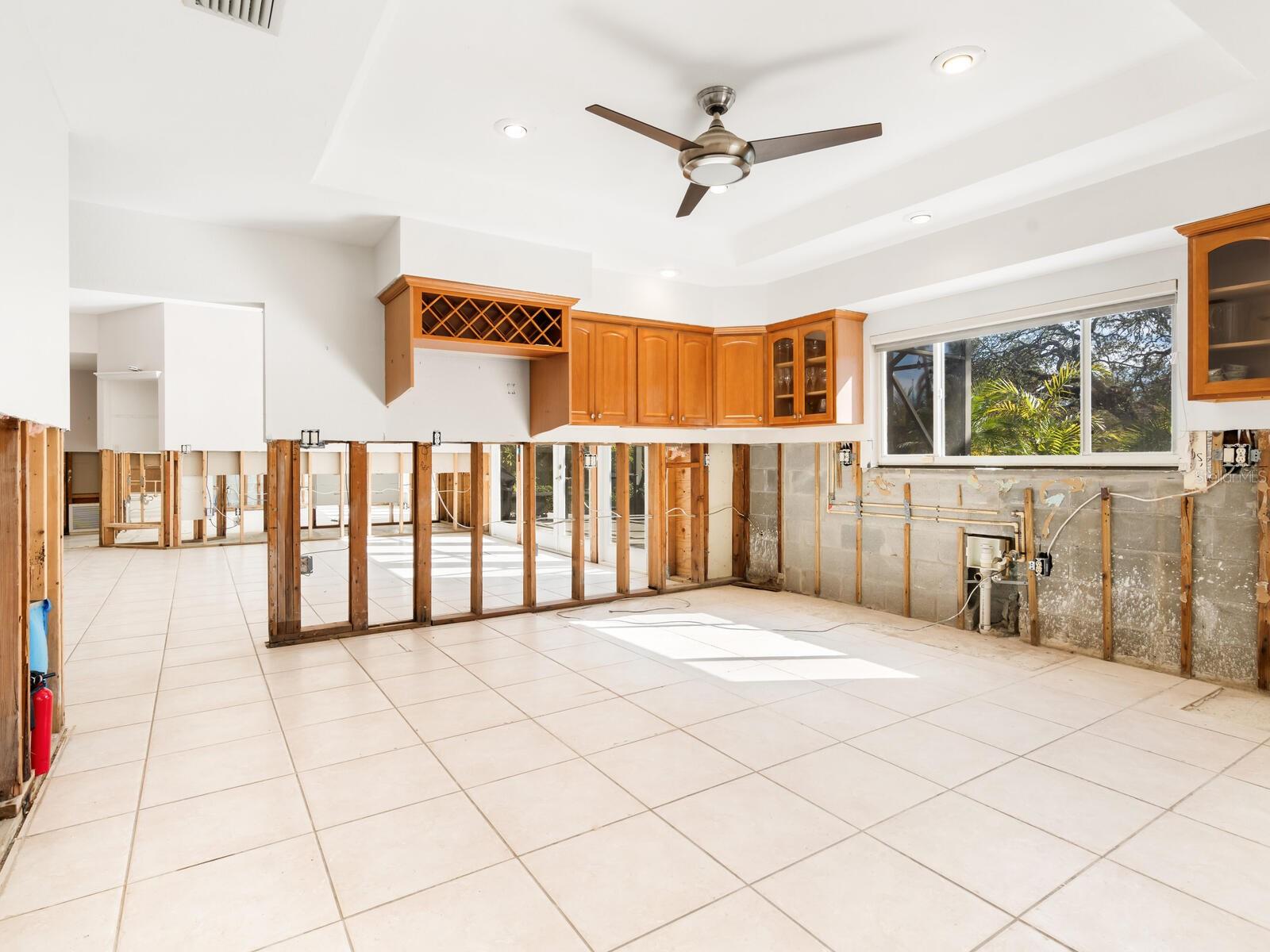 ROYAL PALM HARBOR - Land