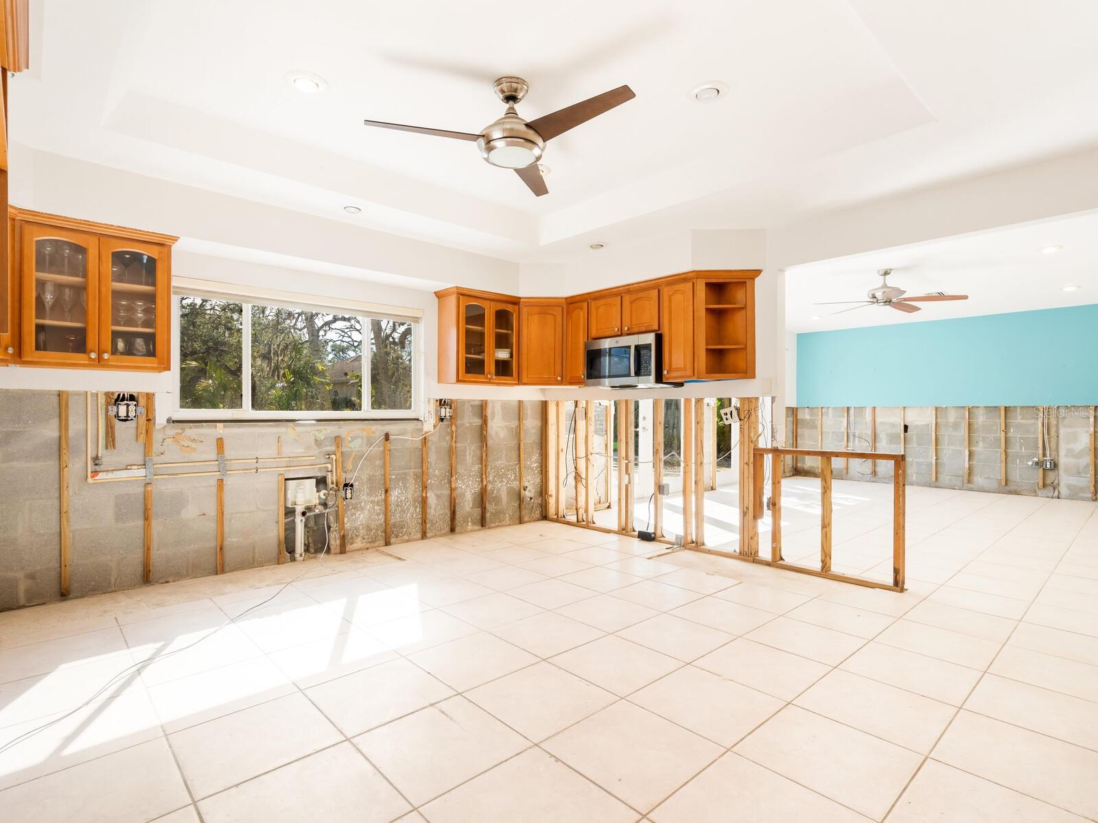 ROYAL PALM HARBOR - Land