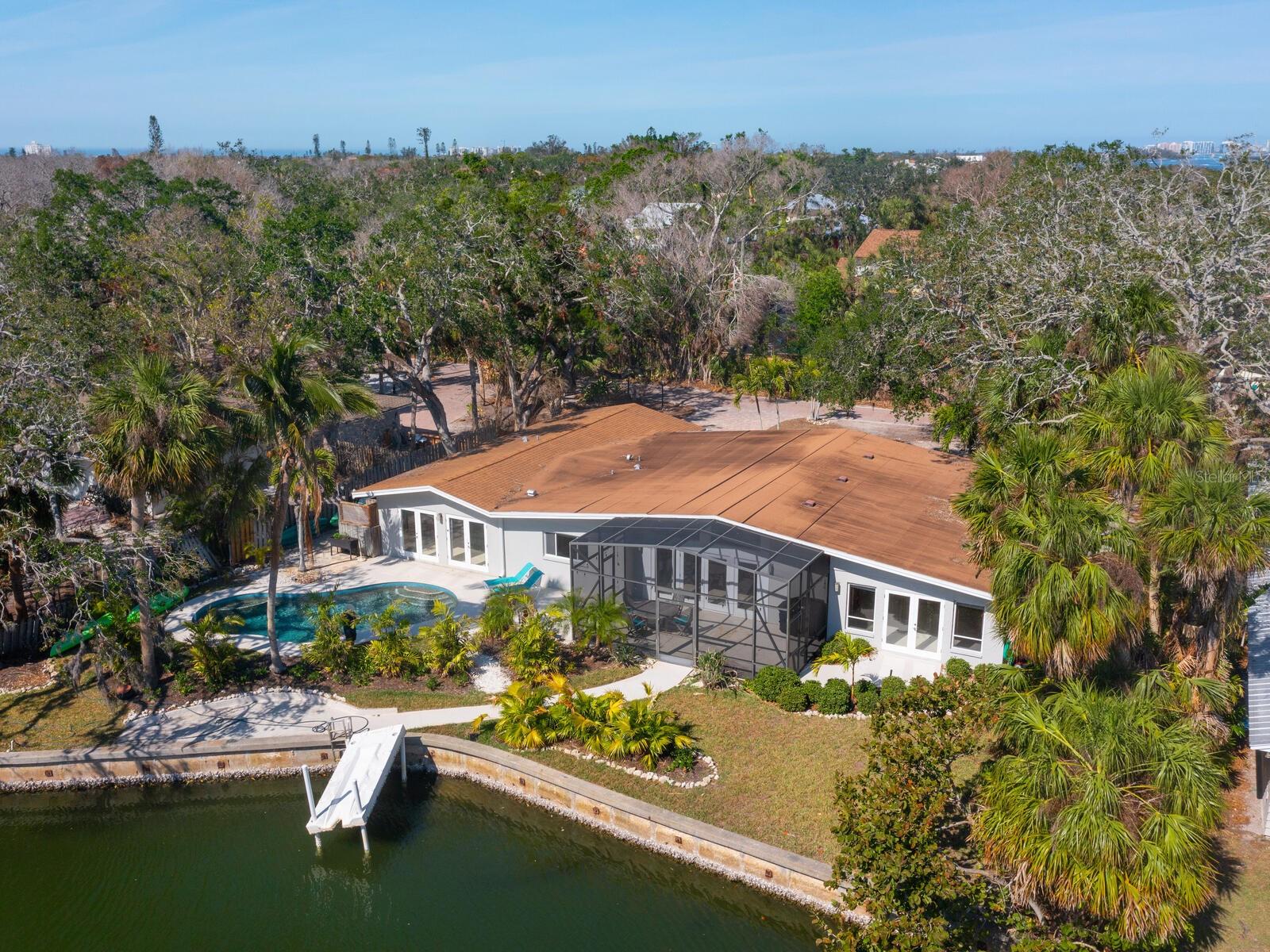 1240 NORTHPORT DRIVE