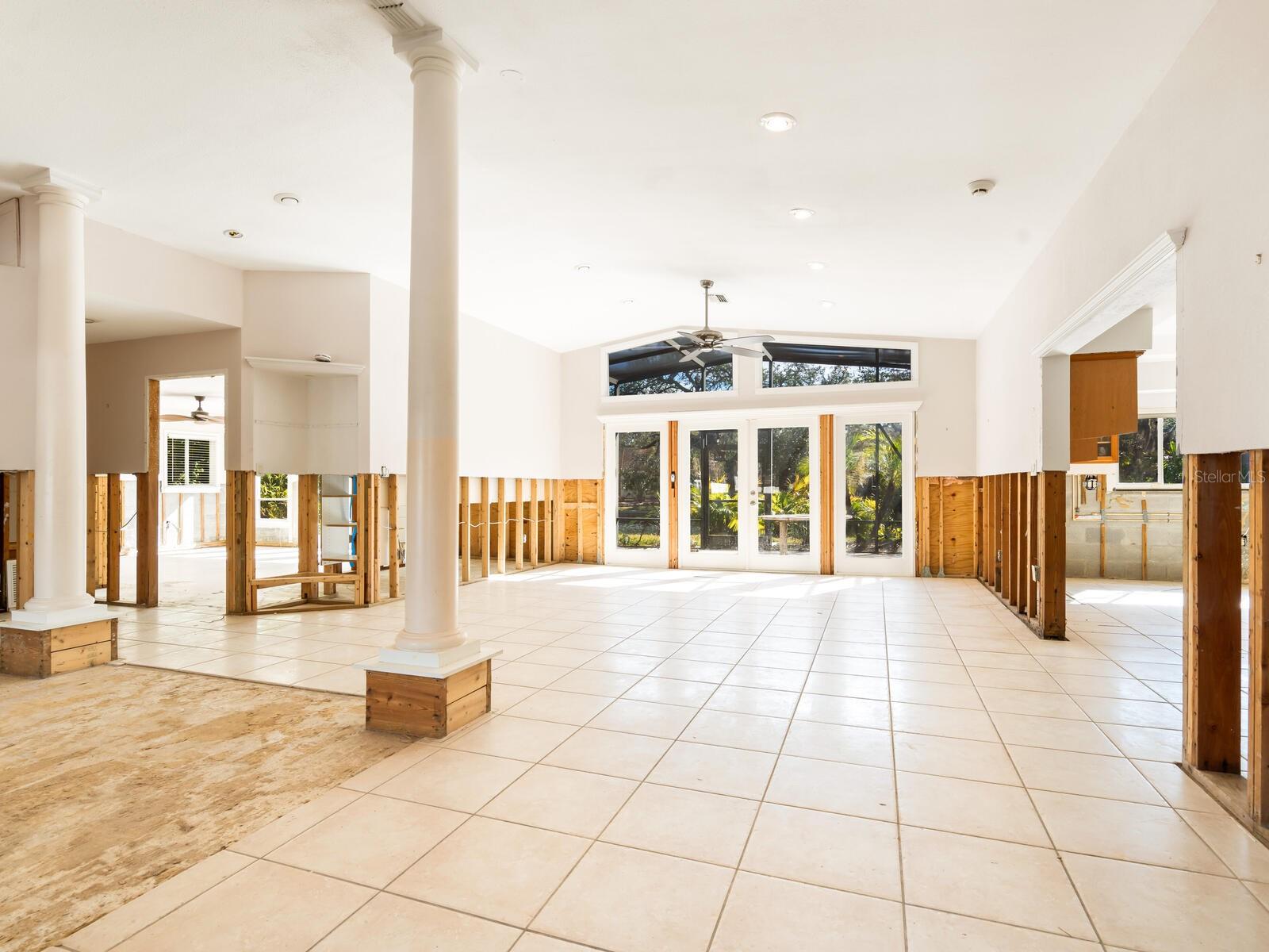 1240 NORTHPORT DRIVE