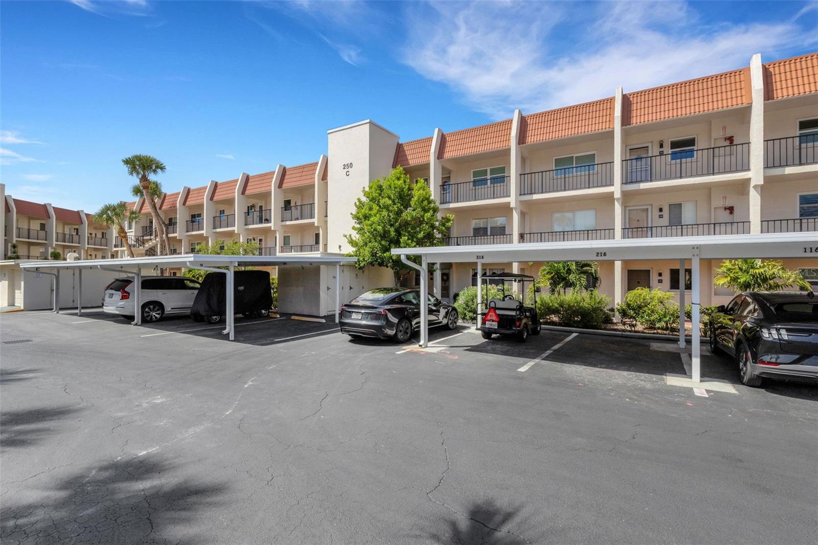 BELLA COSTA I - Residential
