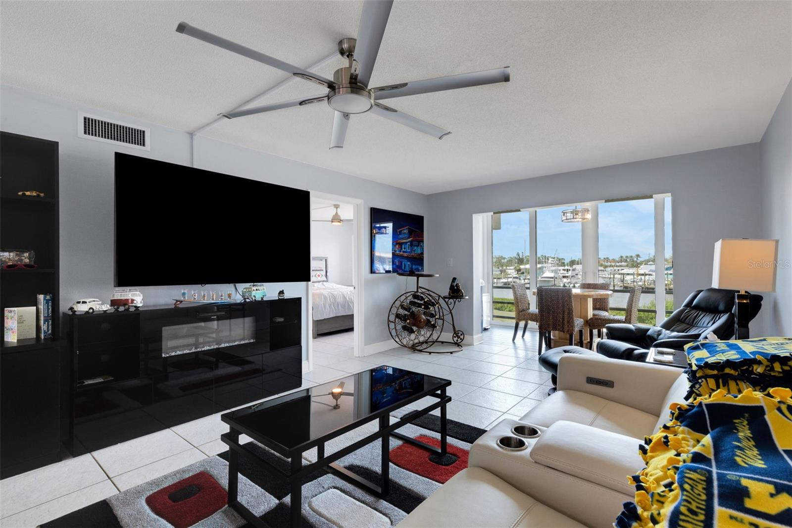 BELLA COSTA I - Residential