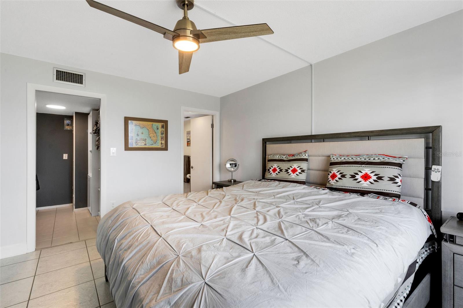 BELLA COSTA I - Residential