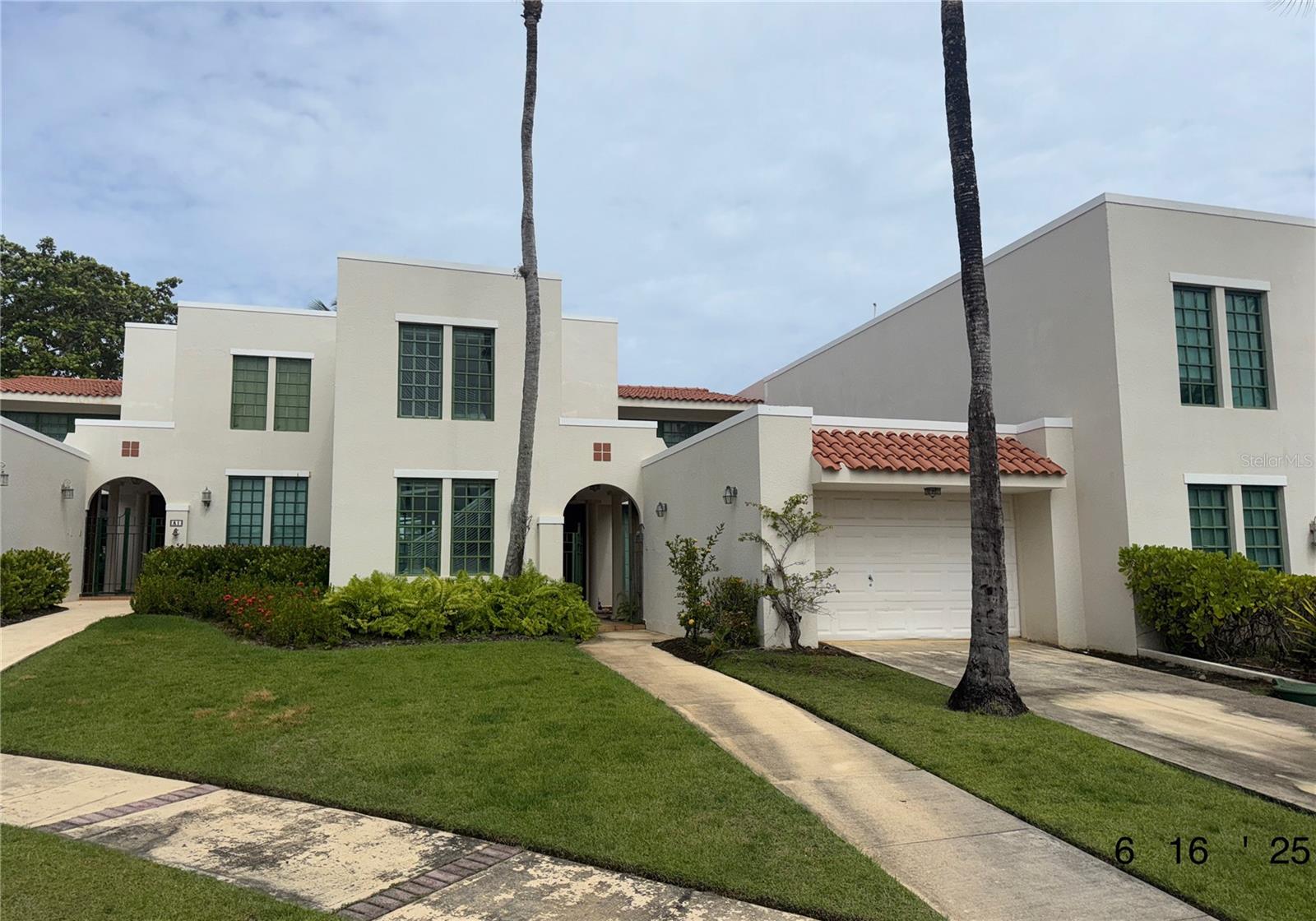 Exclusive Property in gated community. Close to hotels, restaurants, stores and beaches. Next to the luxurious Dorado Beach neighborhood. Needs some work but has great potential!!