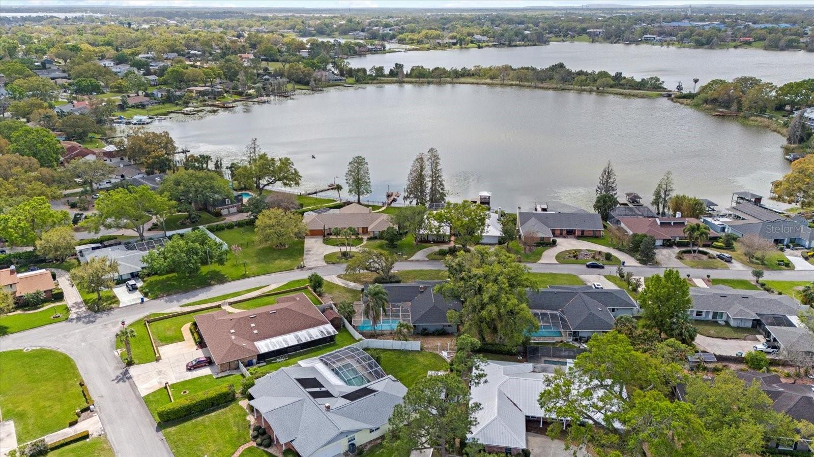 12 LAKE LINK DRIVE
