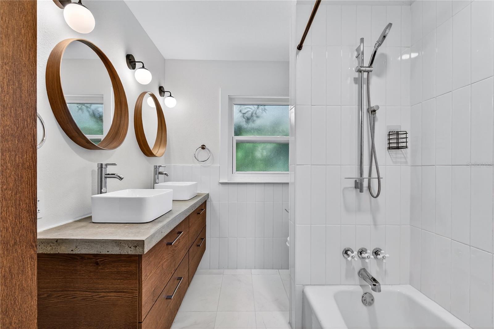 TAVARES LAKEWOOD PARK - Residential