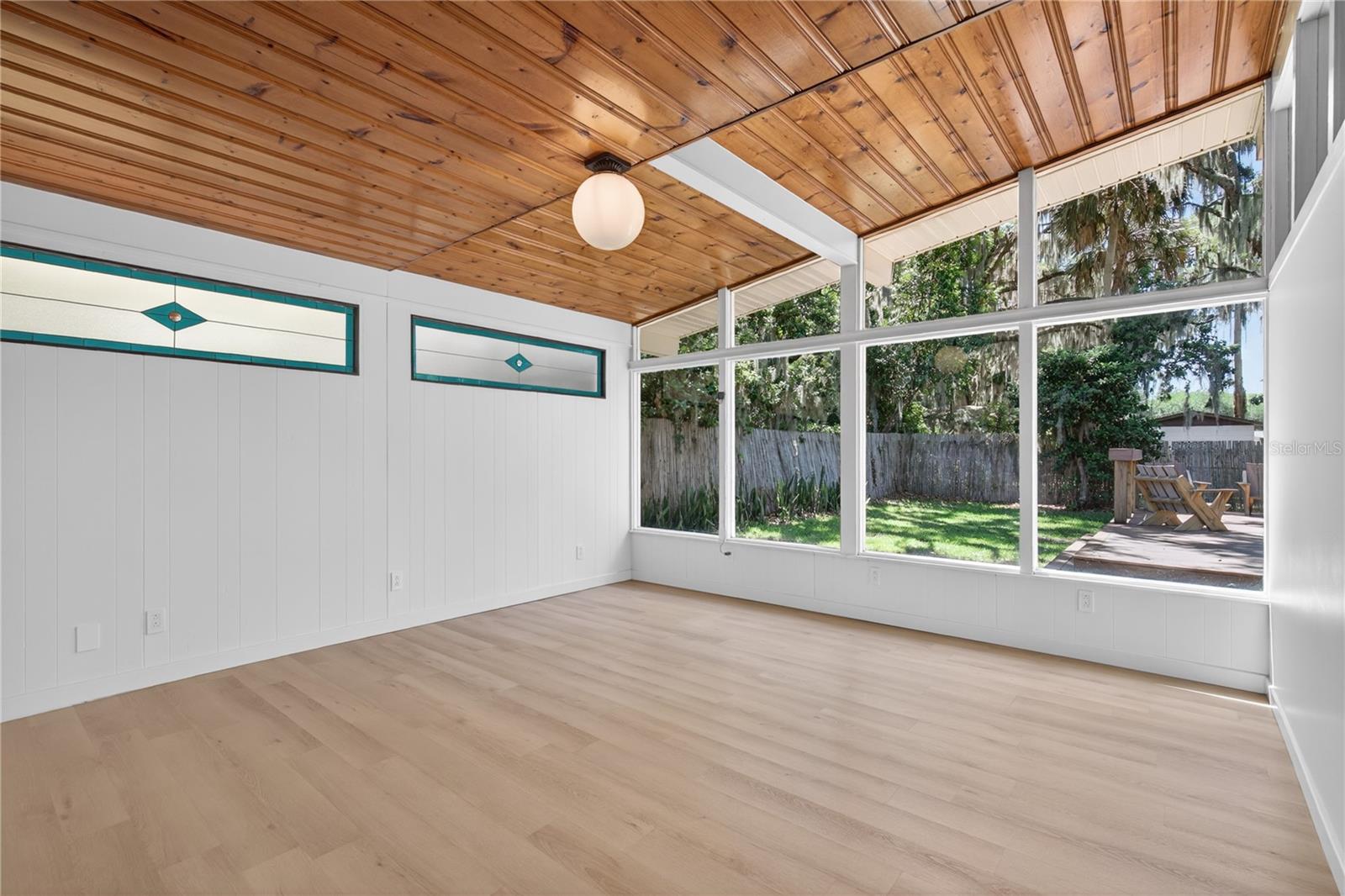 TAVARES LAKEWOOD PARK - Residential