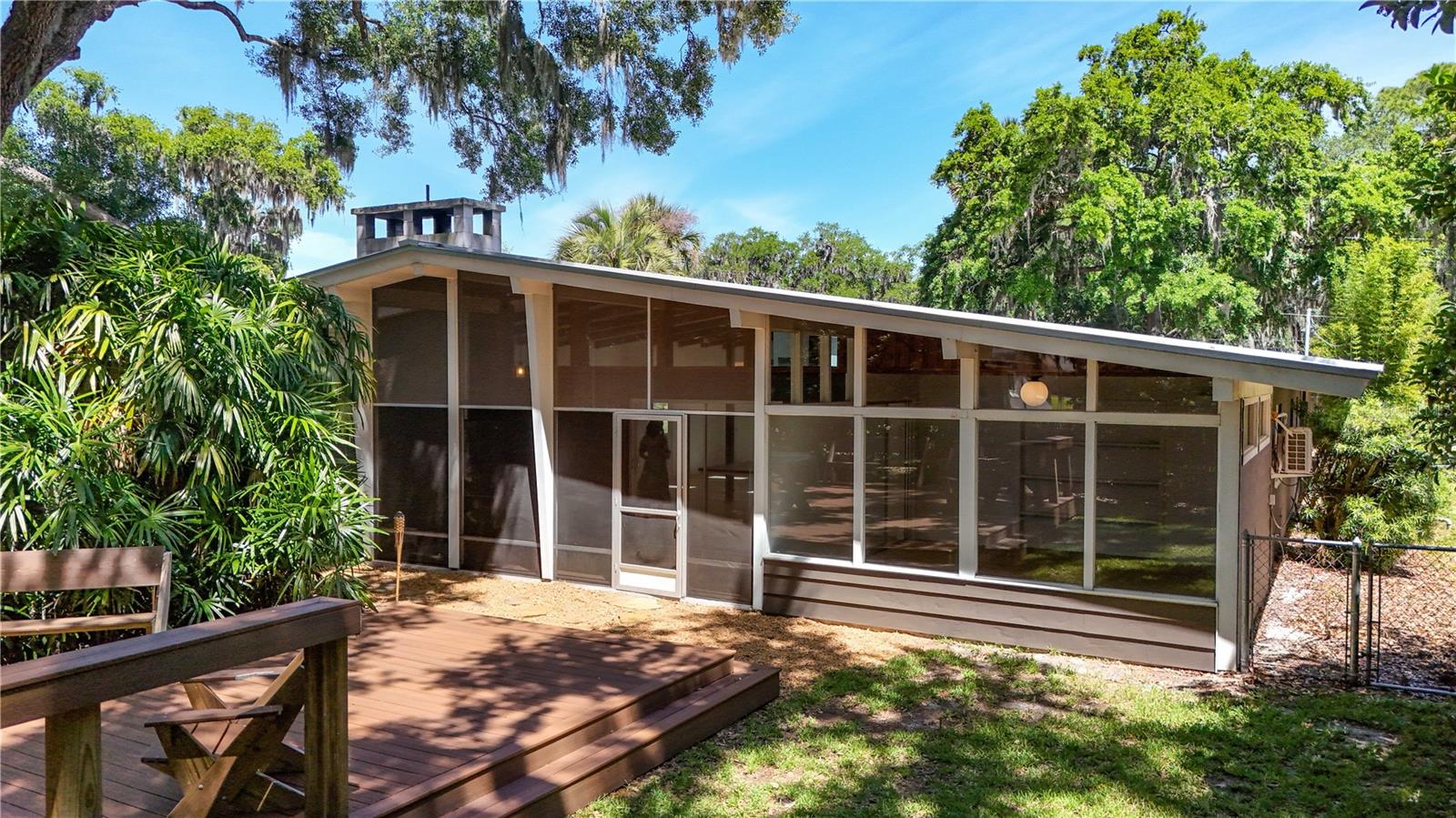 TAVARES LAKEWOOD PARK - Residential