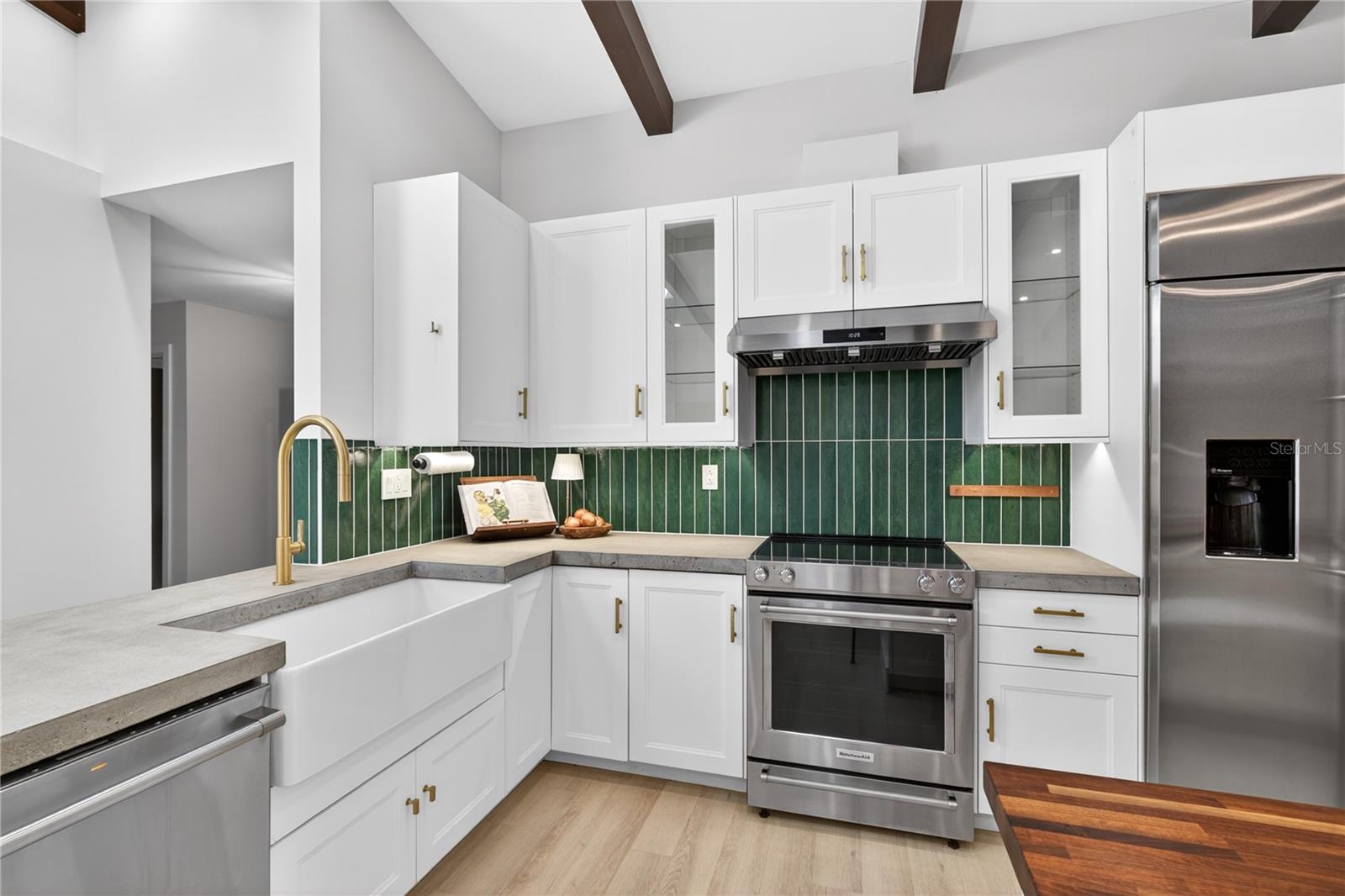 TAVARES LAKEWOOD PARK - Residential