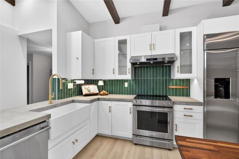 Tiny photo for 719 W Nelson Street, Tavares, FL 32778 (MLS # G5111084)