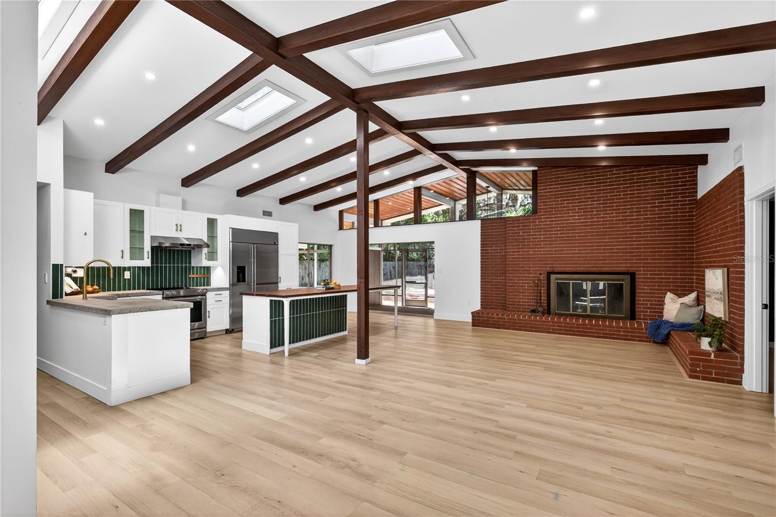 TAVARES LAKEWOOD PARK - Residential