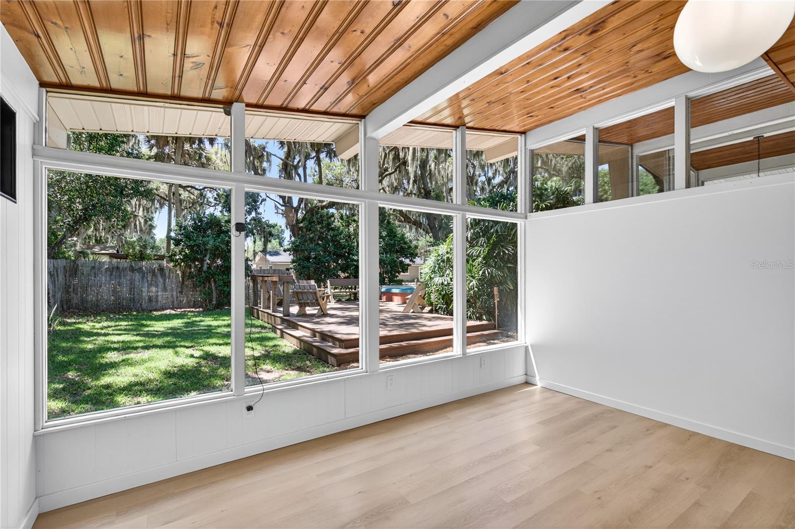 TAVARES LAKEWOOD PARK - Residential