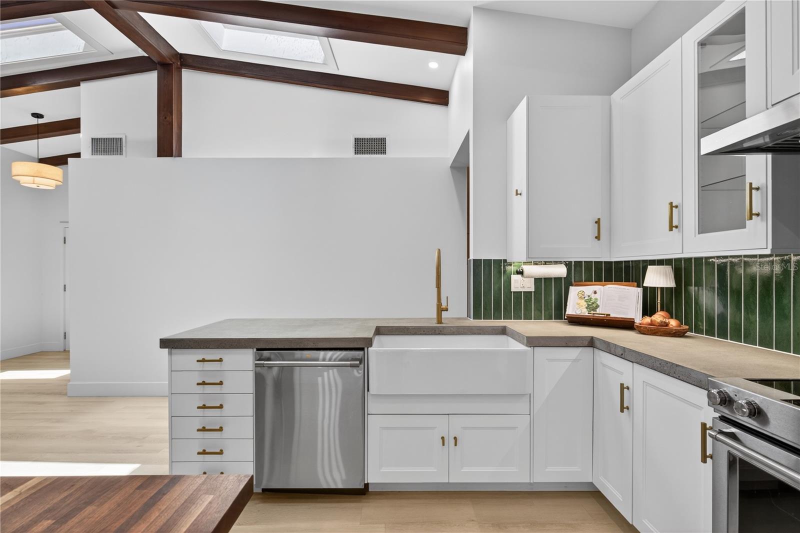 TAVARES LAKEWOOD PARK - Residential