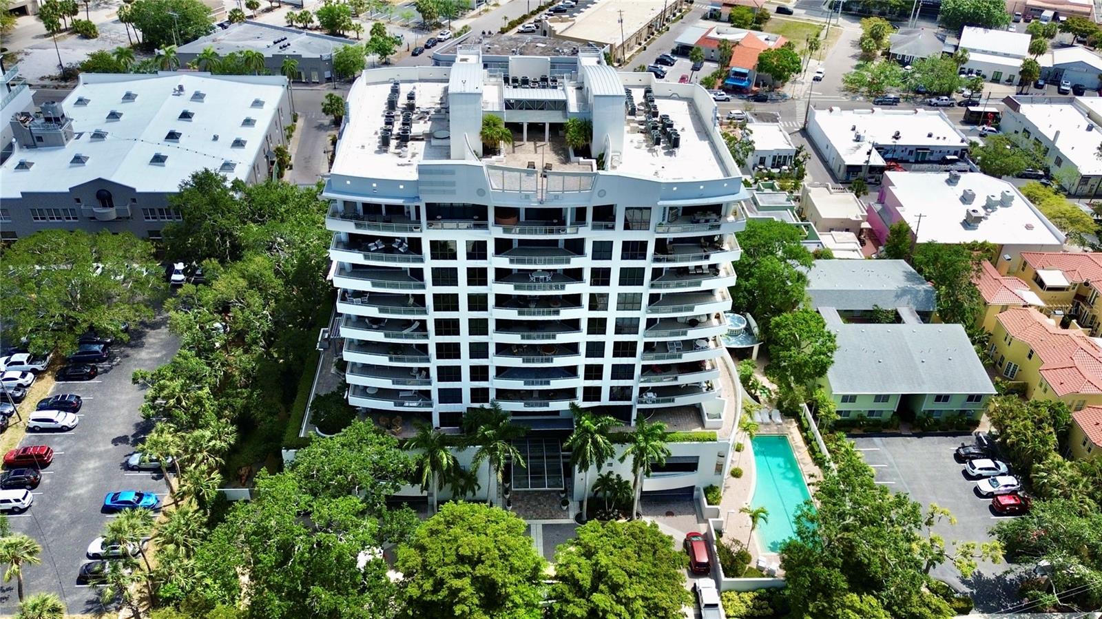 THE SAVOY ON PALM - Residential