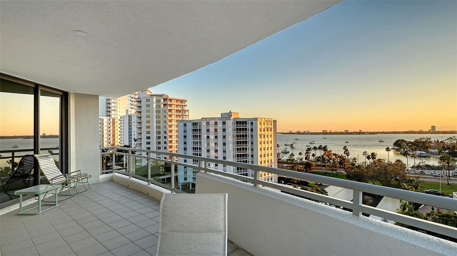 THE SAVOY ON PALM - Residential