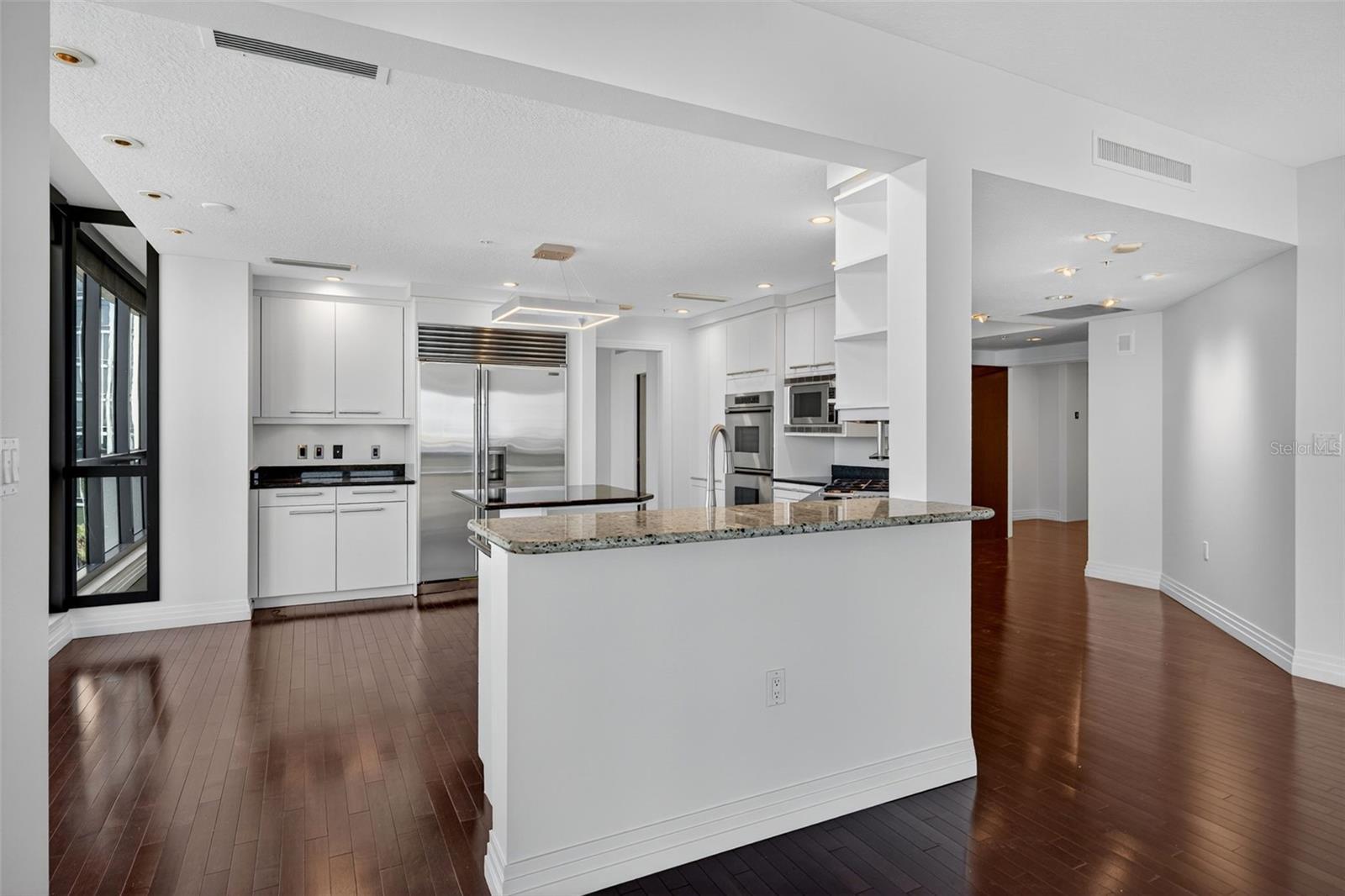 THE SAVOY ON PALM - Residential