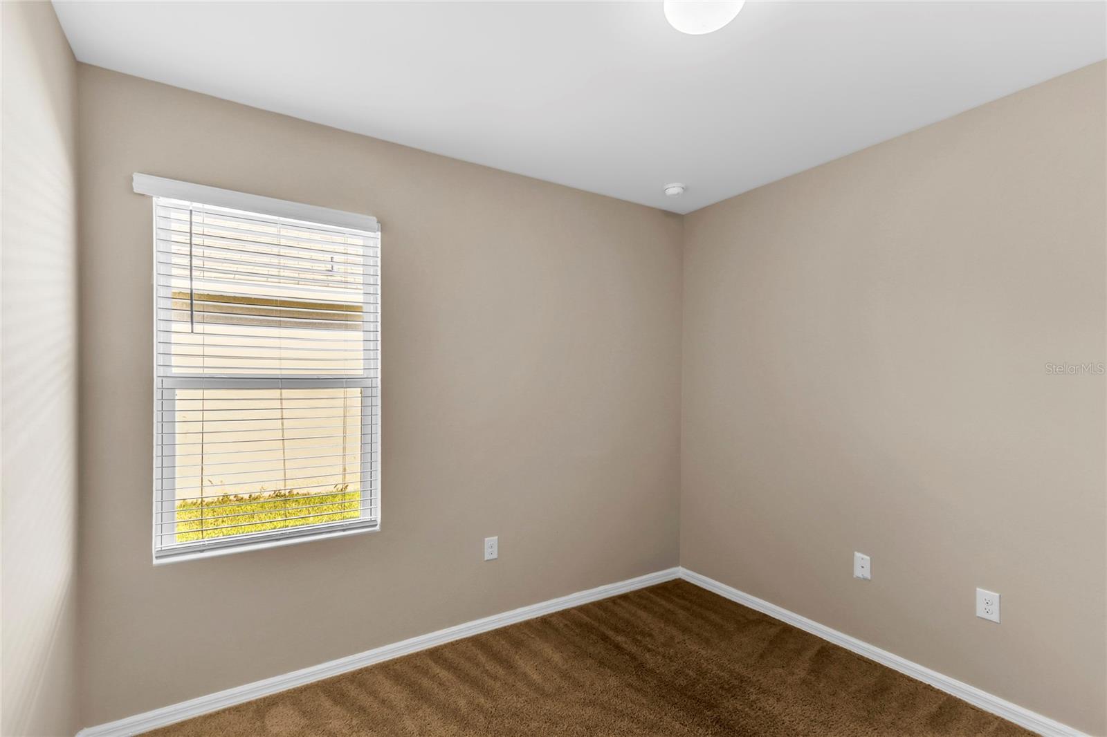 TOWN LAKES PH 4 - Residential Lease