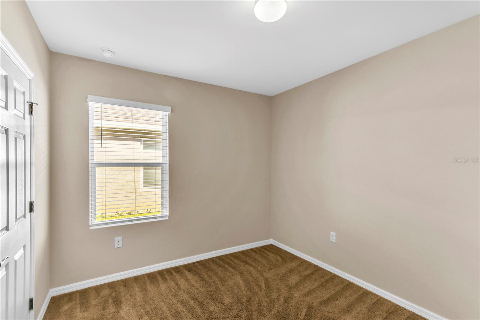 TOWN LAKES PH 4 - Residential Lease