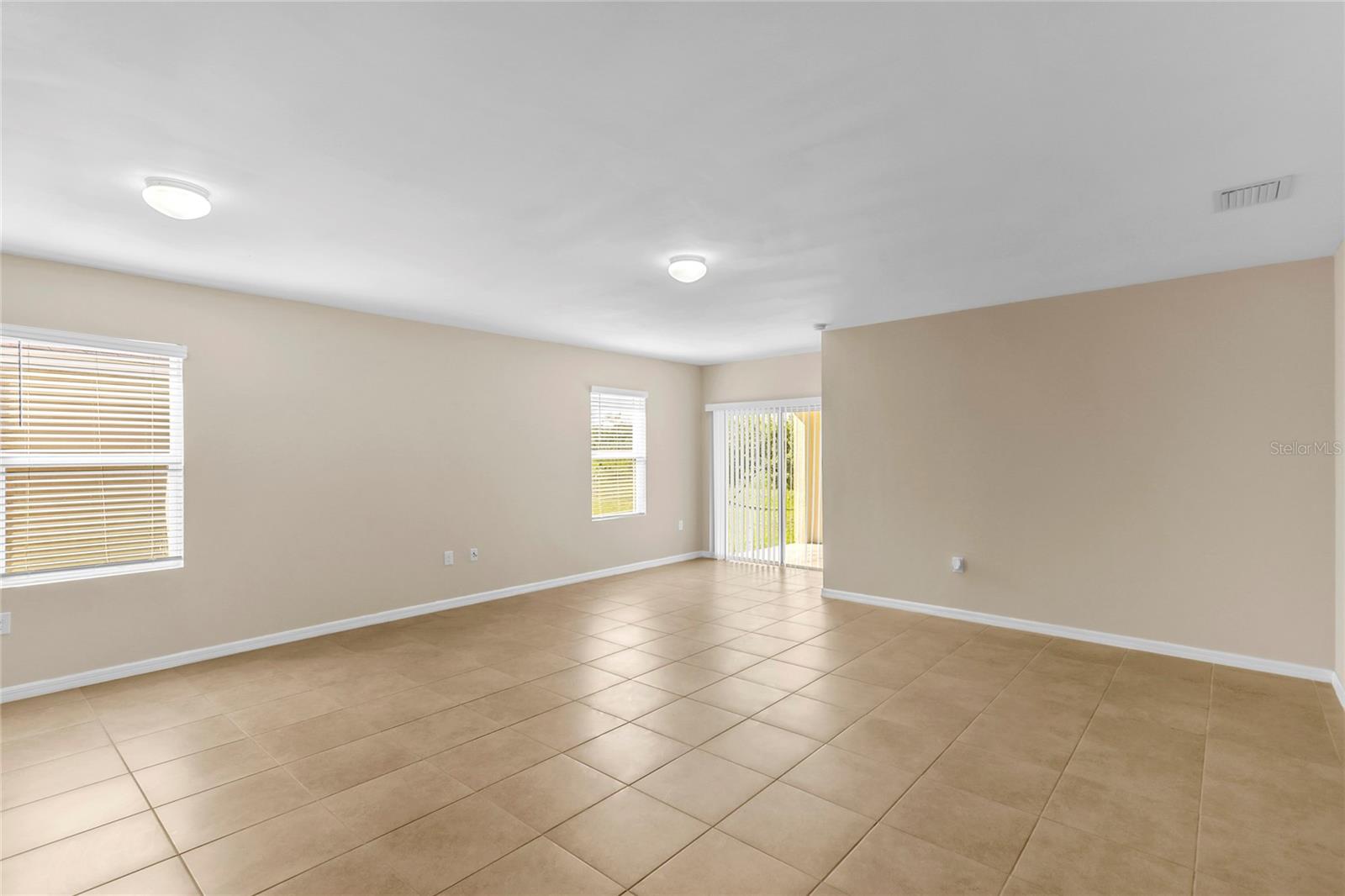 TOWN LAKES PH 4 - Residential Lease