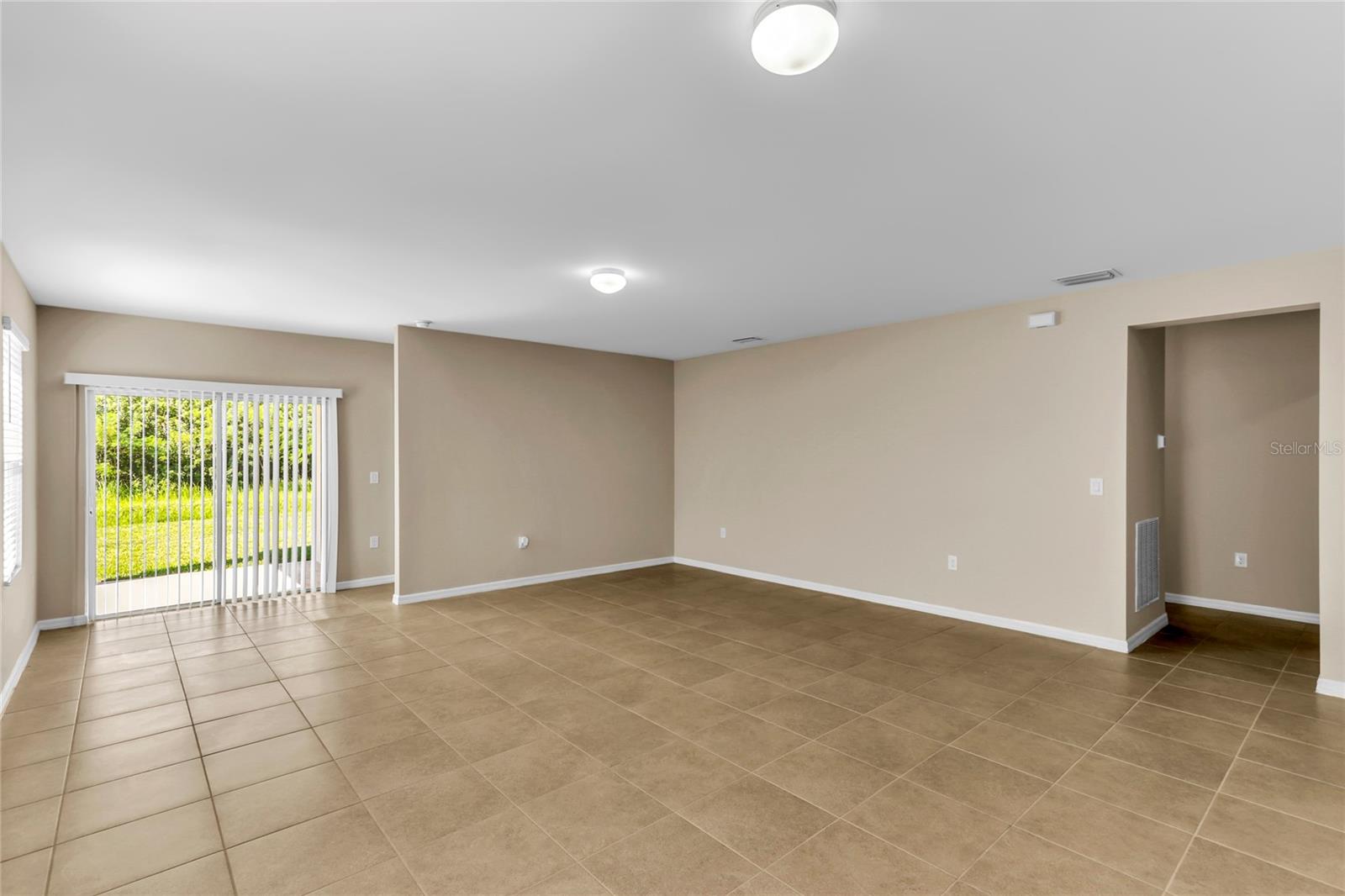 TOWN LAKES PH 4 - Residential Lease