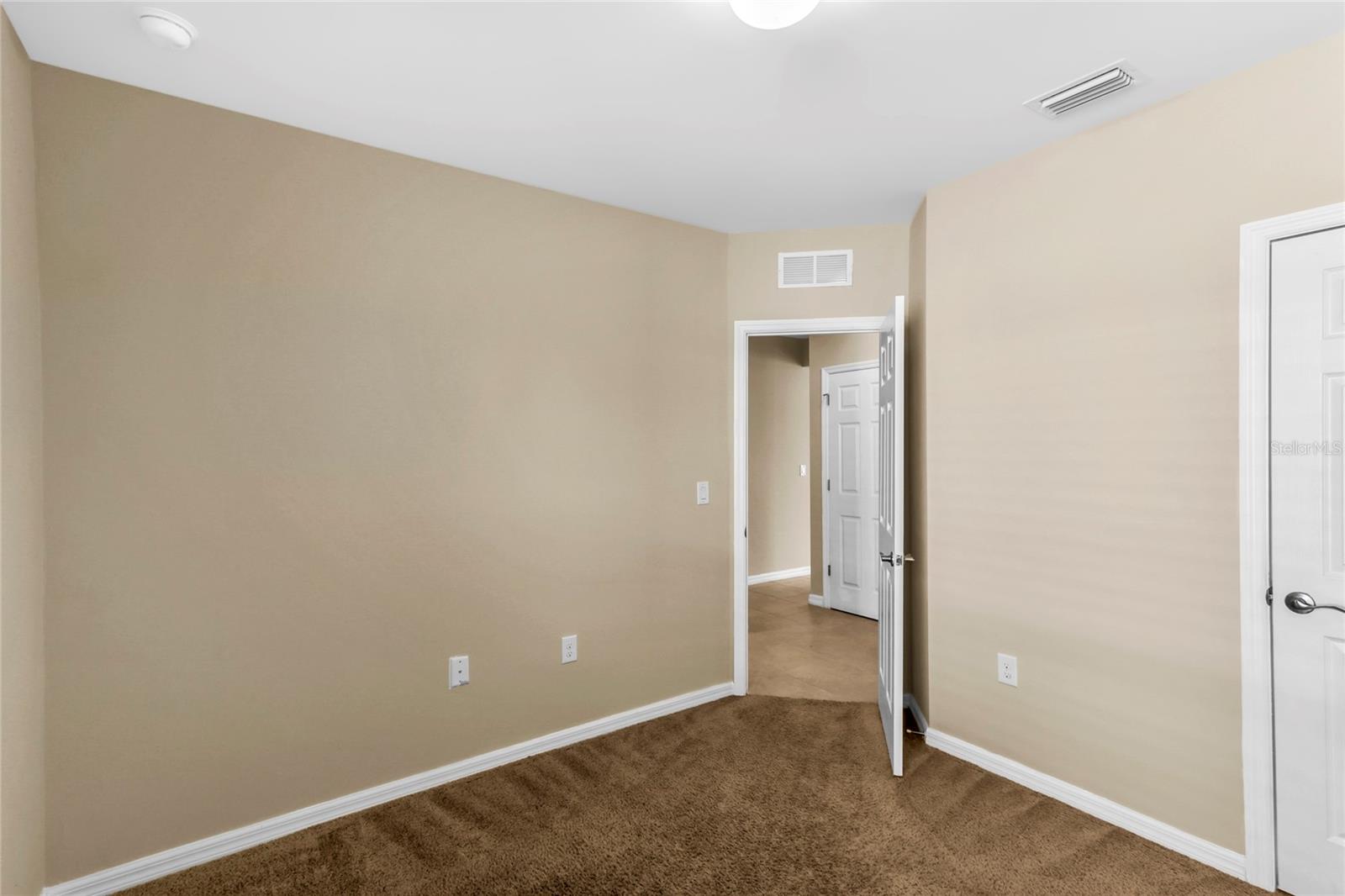 TOWN LAKES PH 4 - Residential Lease