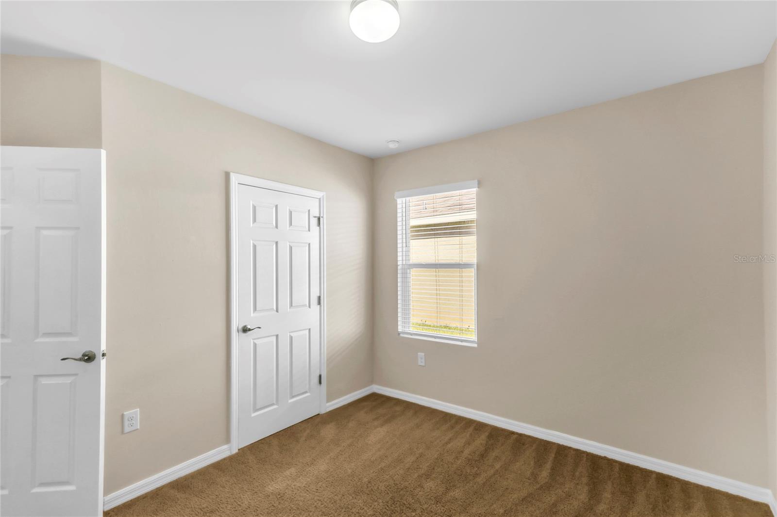 TOWN LAKES PH 4 - Residential Lease