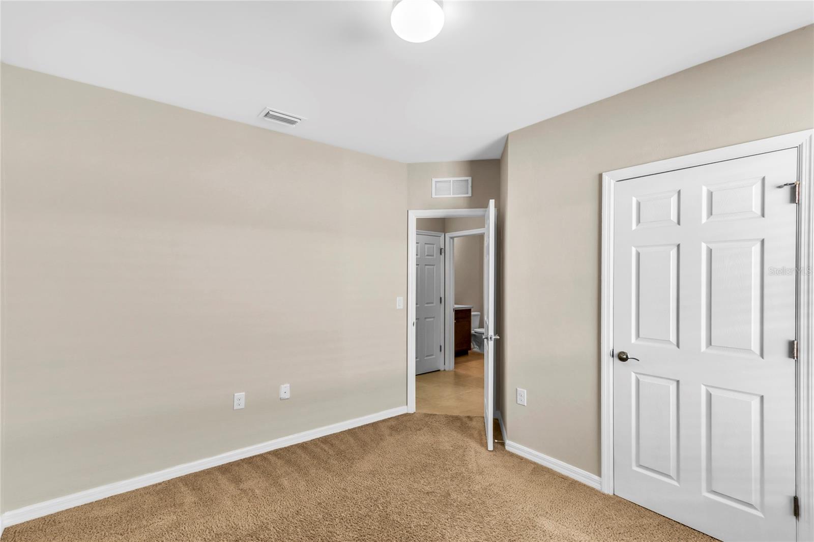 TOWN LAKES PH 4 - Residential Lease