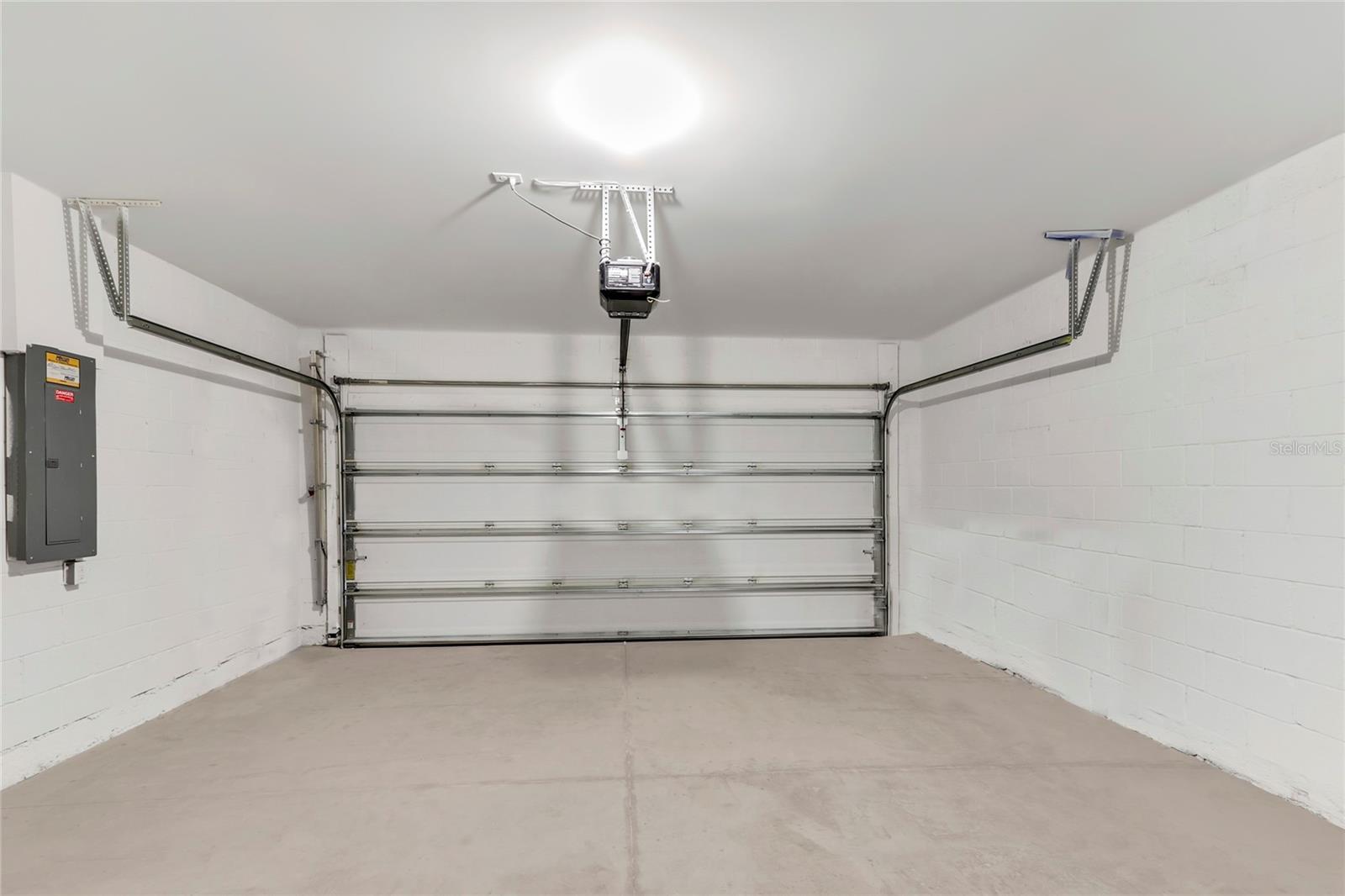 TOWN LAKES PH 4 - Residential Lease