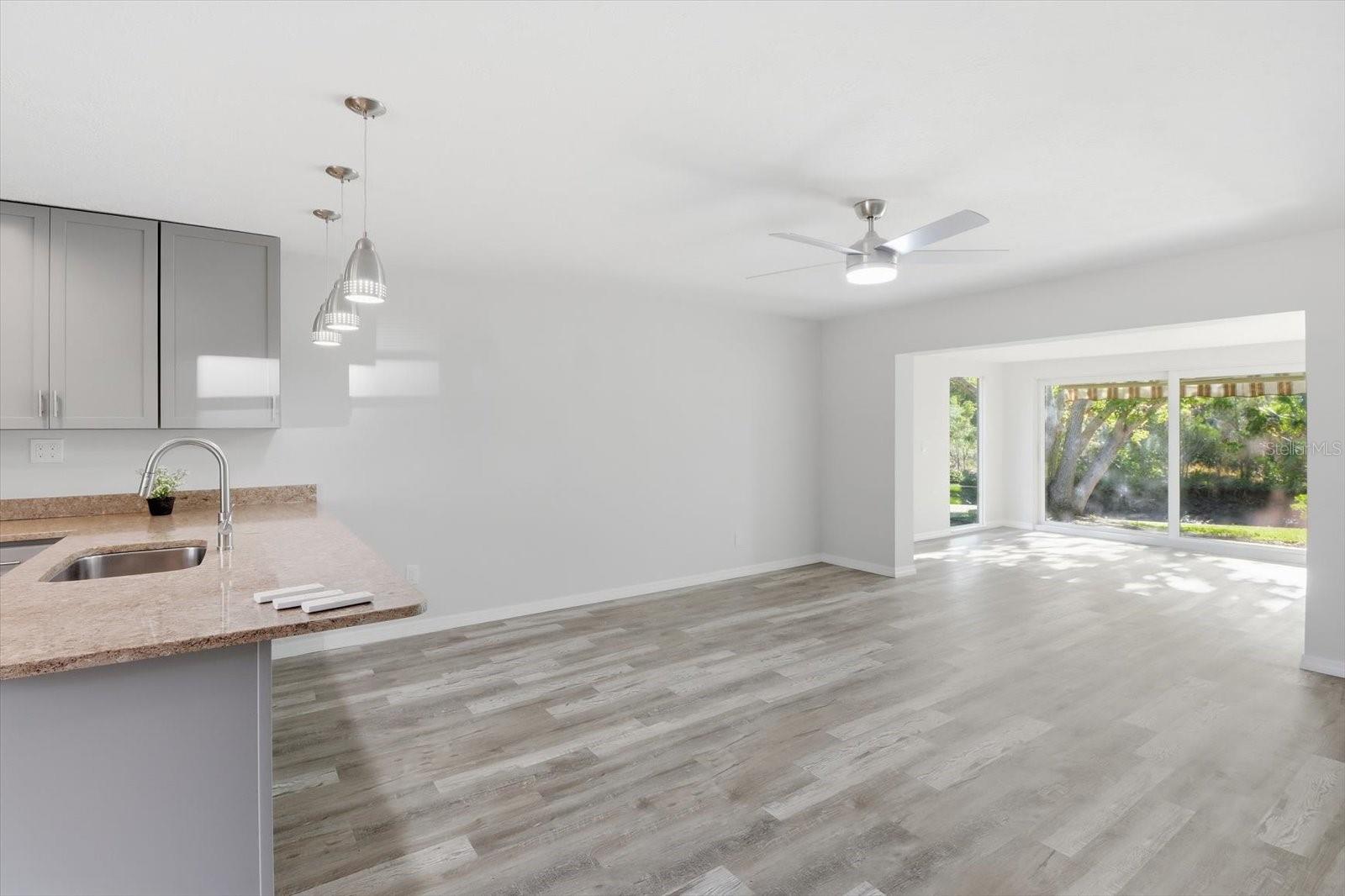 THE BAY VILLAS - Residential