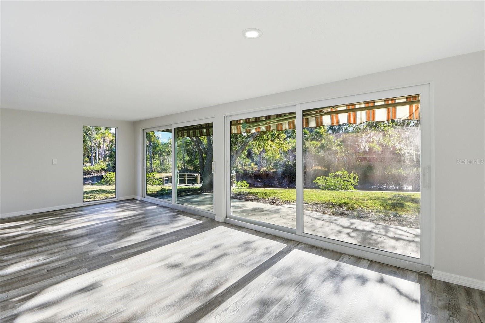 THE BAY VILLAS - Residential