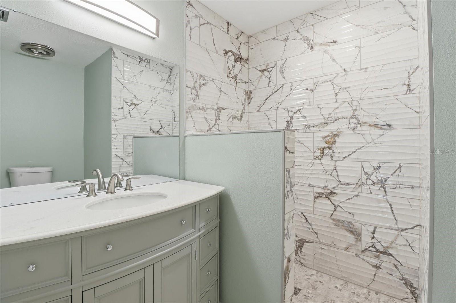 THE BAY VILLAS - Residential