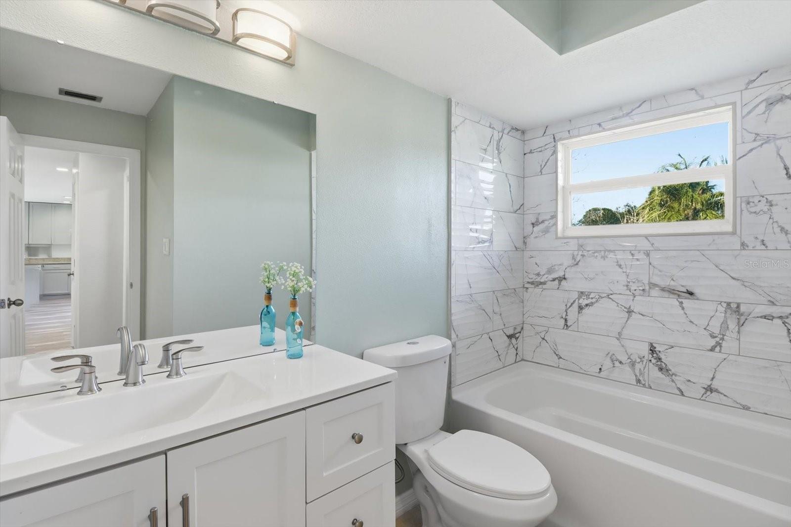 THE BAY VILLAS - Residential