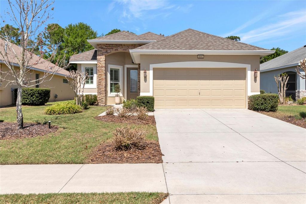 Photo of 8093 Bridgeport Bay Circle, Mount Dora, FL 32757 (MLS # G5109402)