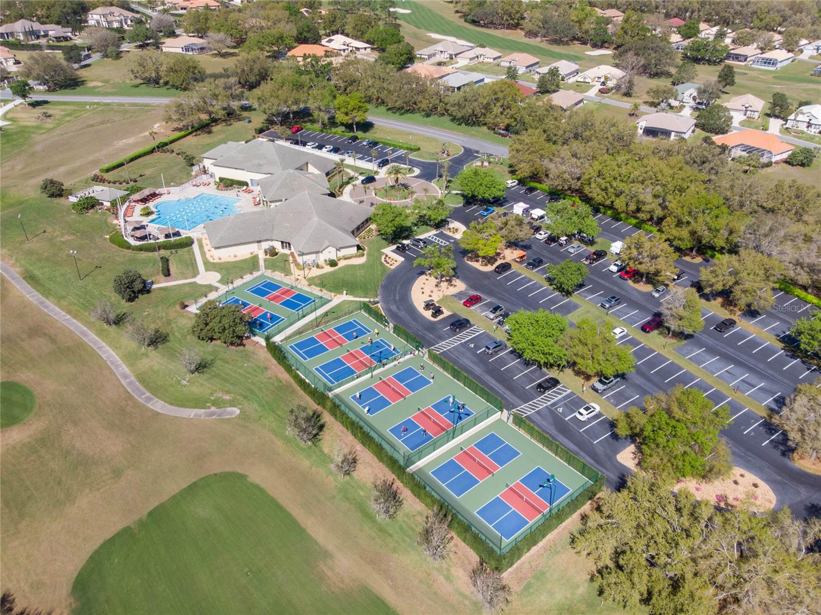 LAKEVIEW VILLAS - Residential