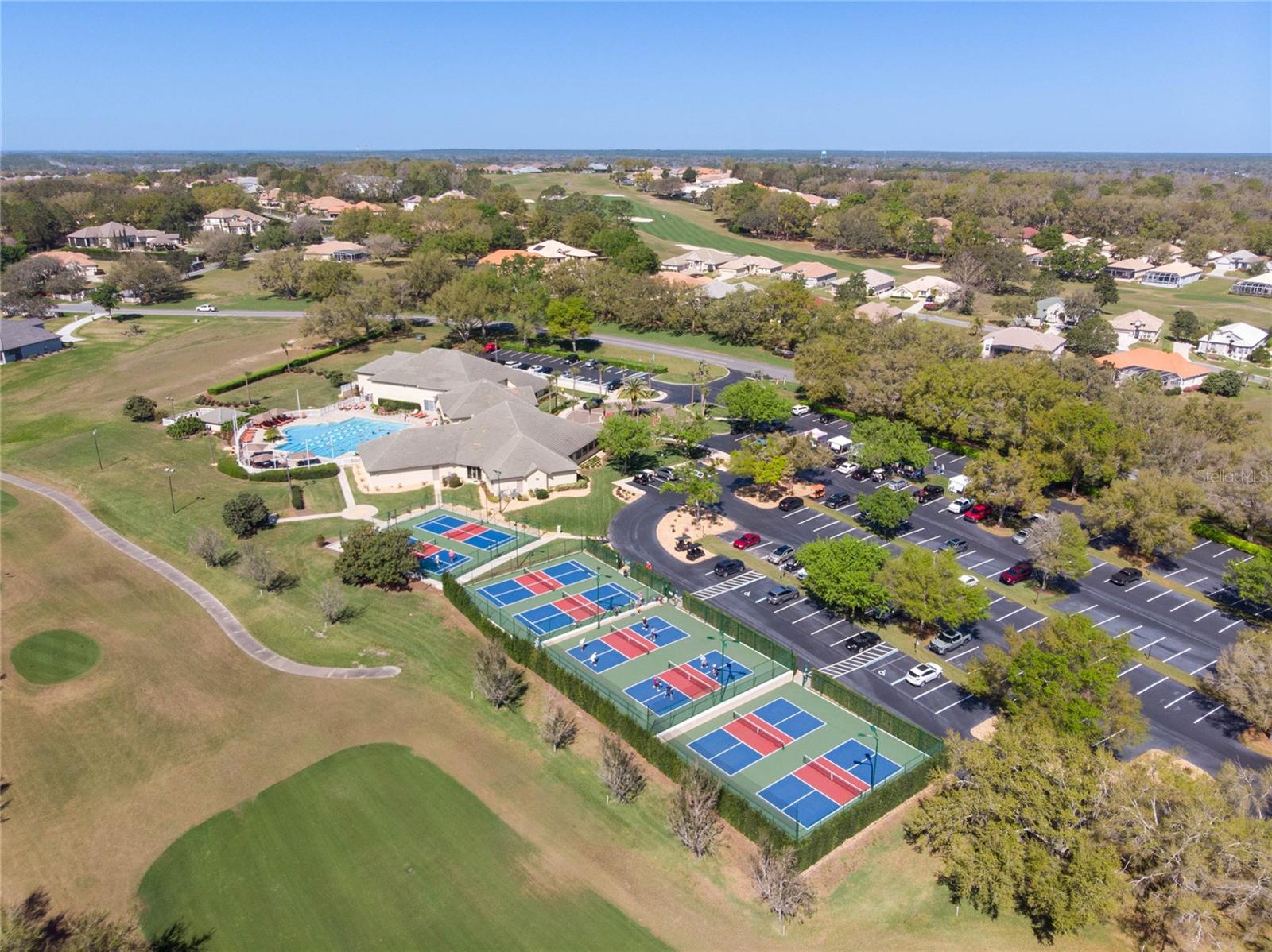 LAKEVIEW VILLAS - Residential