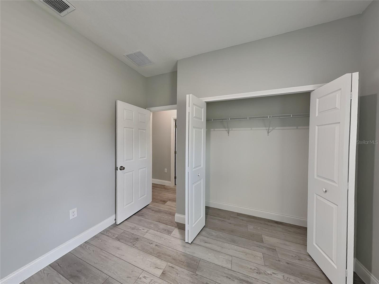 CITRUS SPGS UNIT 03 - Residential Lease