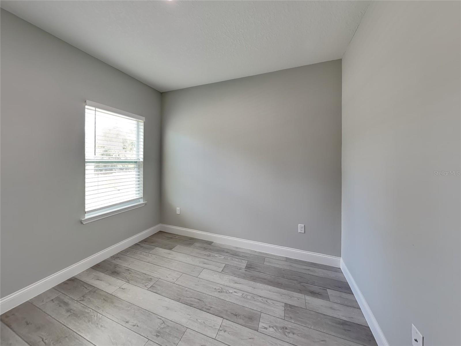 CITRUS SPGS UNIT 03 - Residential Lease