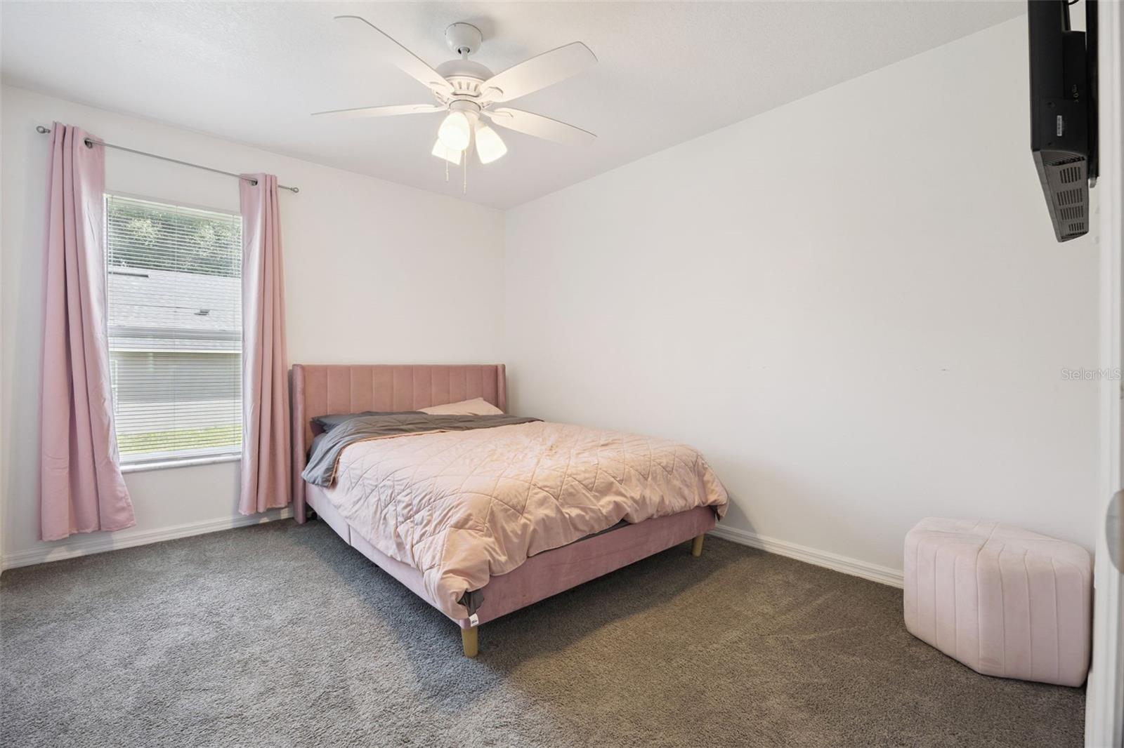 LAKE VIEW ESTATES - Residential