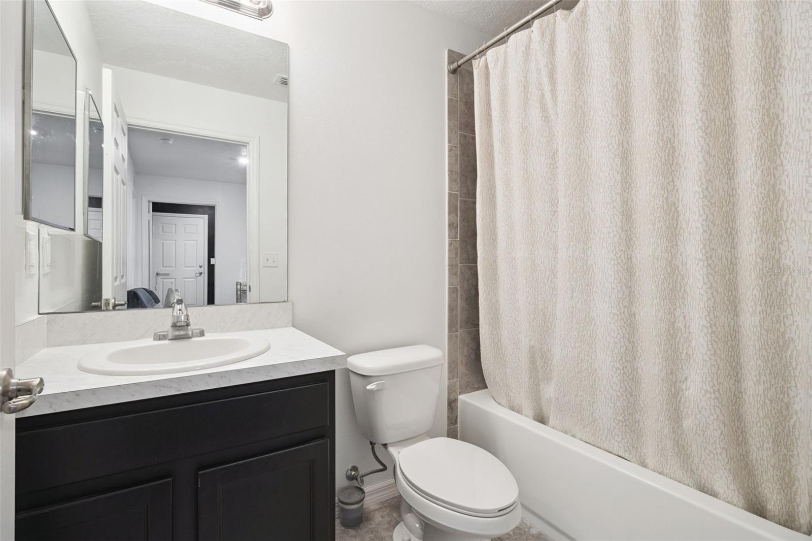 LAKE VIEW ESTATES - Residential